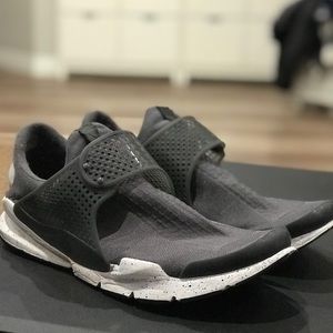 Nike sock dart